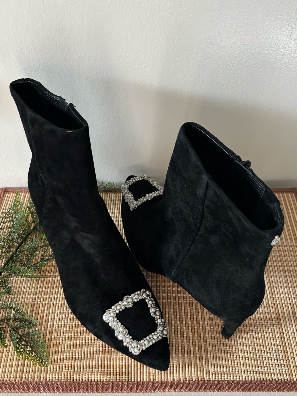 Sam Edelman Woman ULISSALUSTER Pointed Toe Bootie Size: 11M